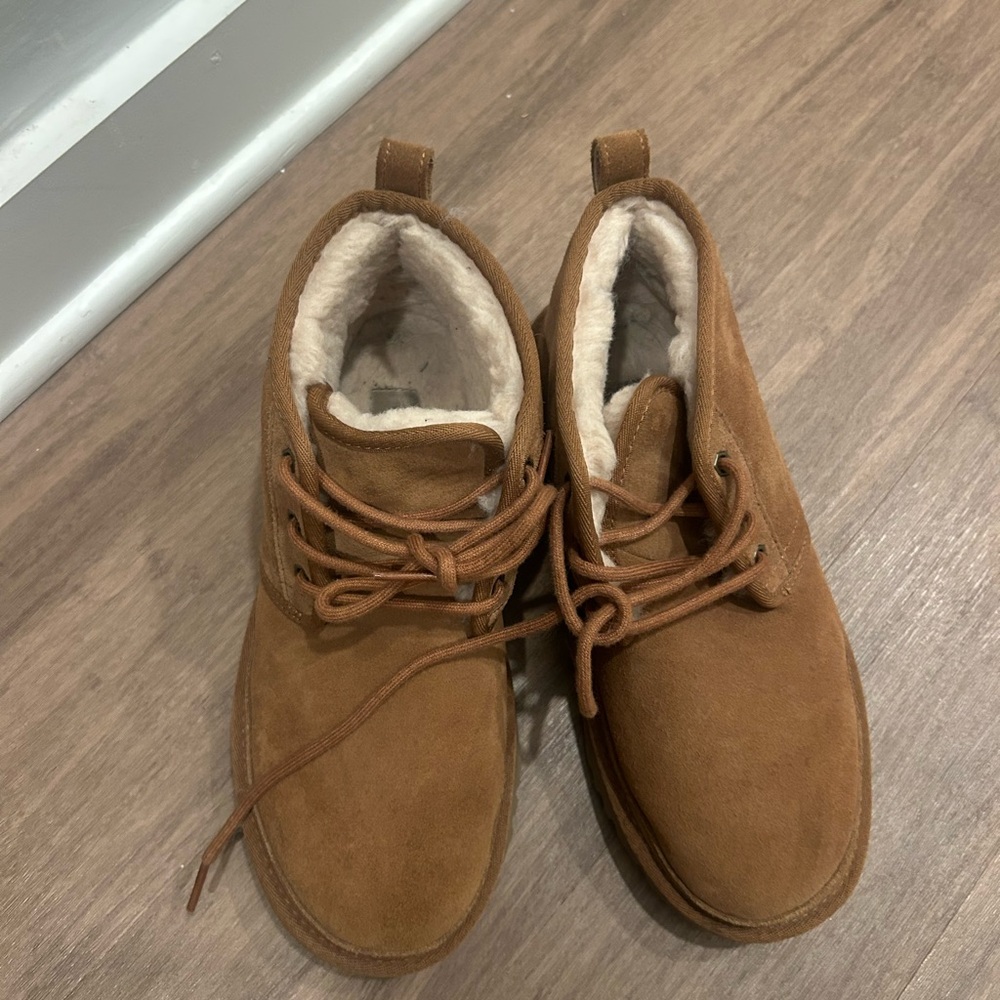Neumel Ugg Boot - Picture 2 of 6